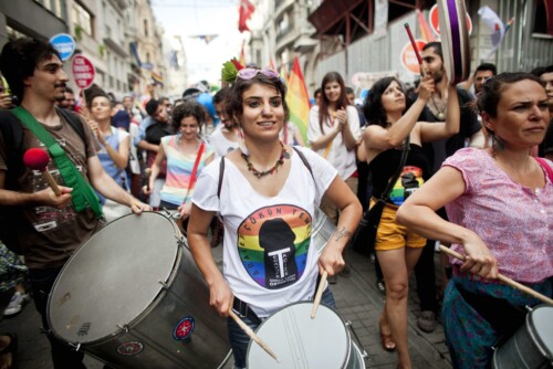 “Ridiculizing” Power: Relajo and the Affects of Queer Activism in Mexico